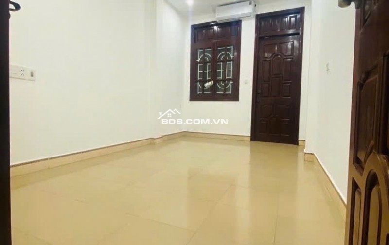 BÁN NHÀ NGÕ 264 NGỌC THUỴ, 37M, 4 TẦNG, 5.6 TỶ, NHÀ DÂN XÂY, Ô TÔ ĐỖ CỬA